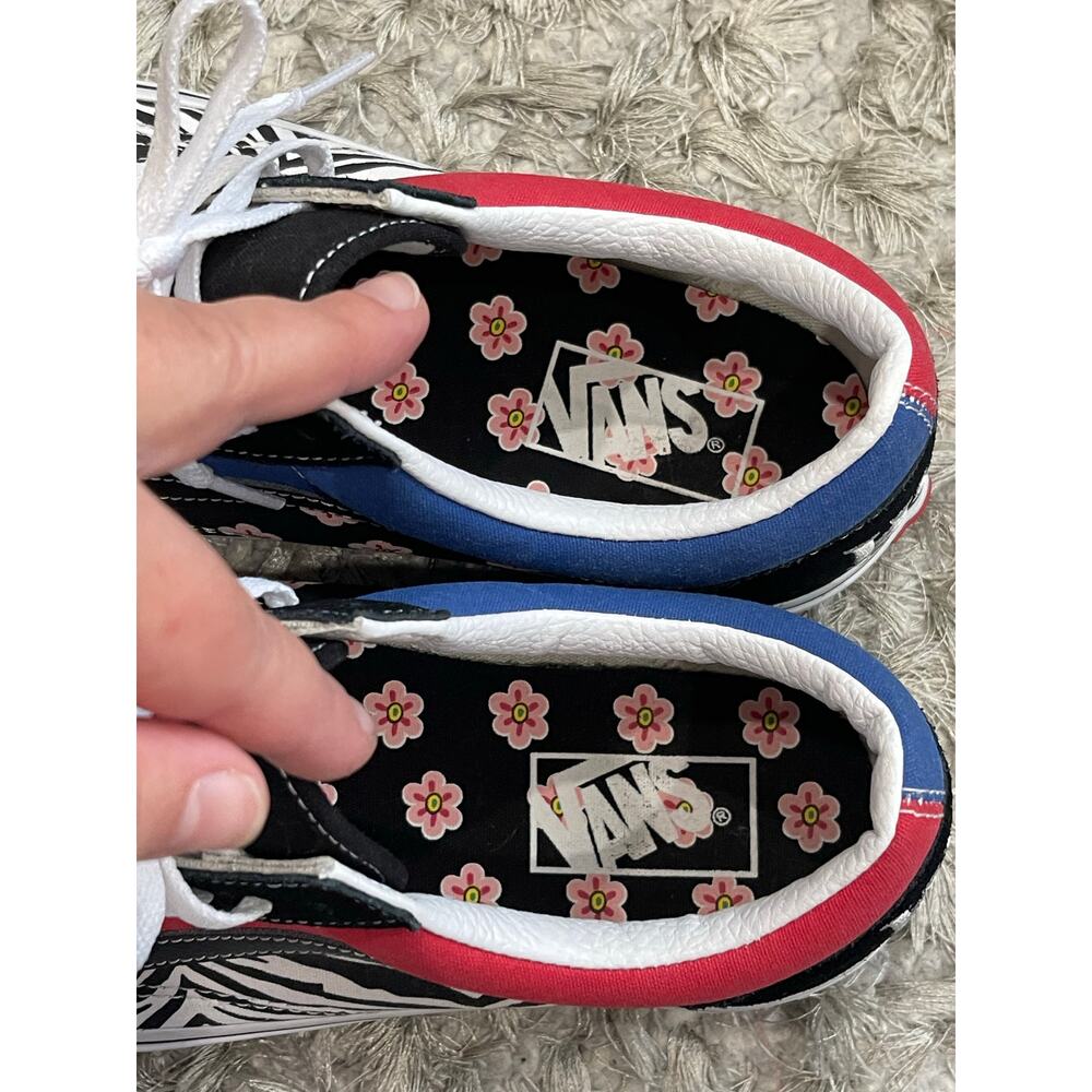 Woman’s 10.5 Rare Old Skool Korean Typography Vans Men’s 9 - Picture 7 of 10